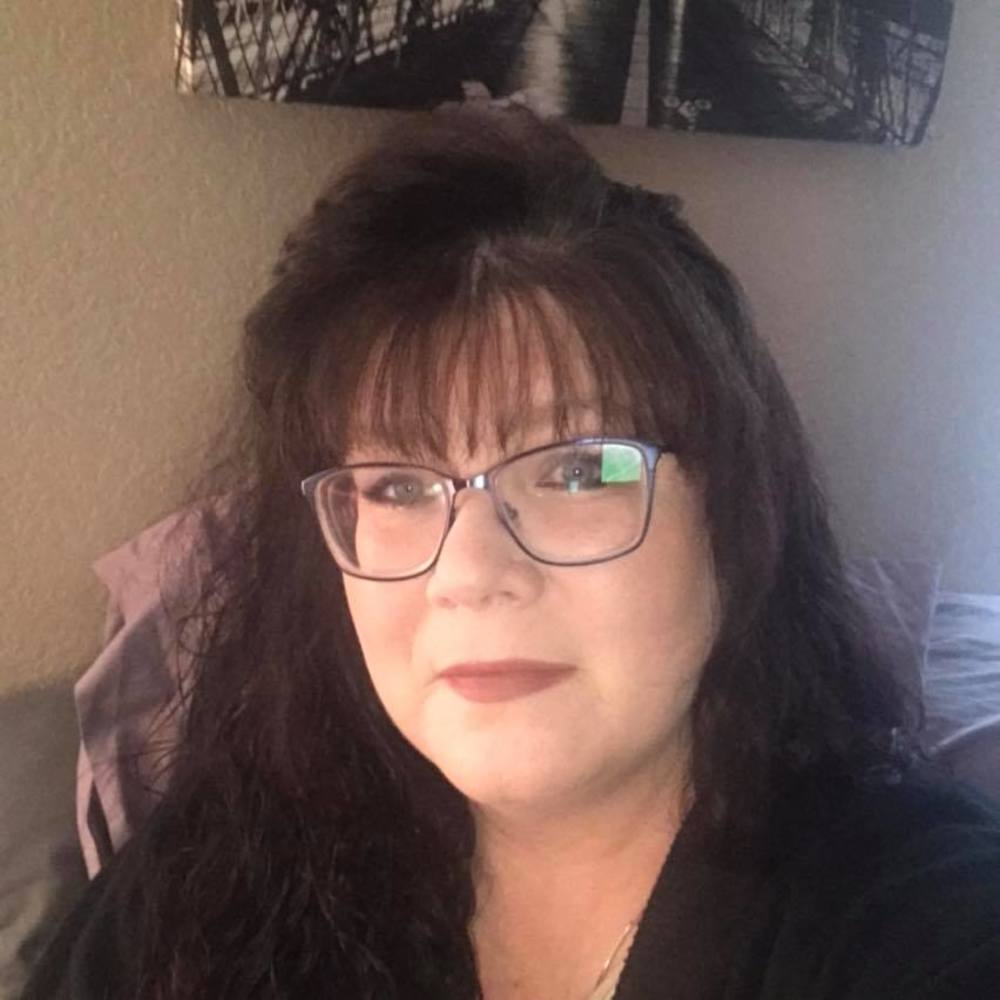 Meet your Posher, Debbie